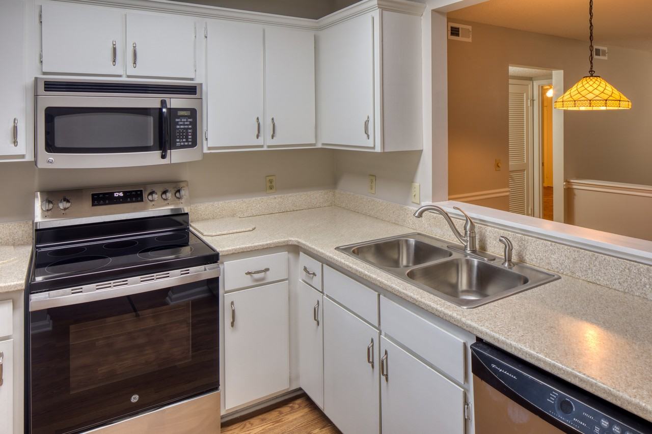 104 Oyster Shell Rd - Photo 4 of 27