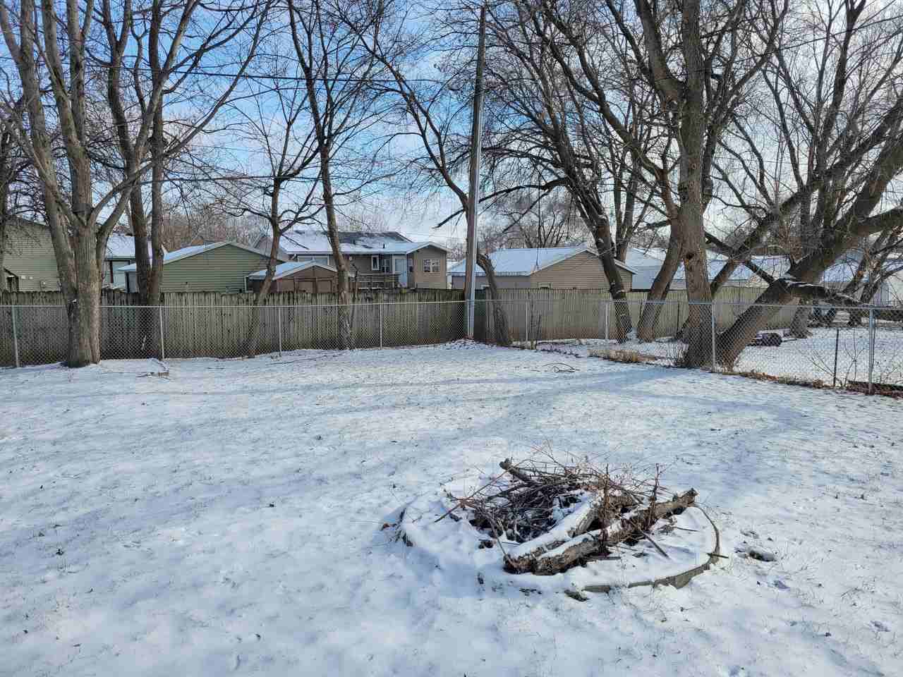 1037 Littlefield Rd - Photo 6 of 25