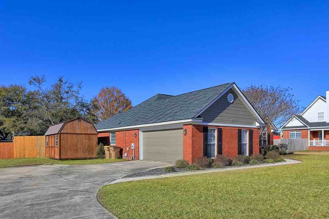 204 Birch Dr - Photo 3 of 36