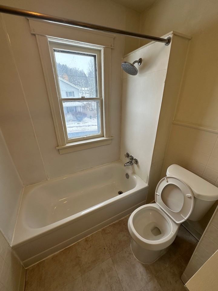 27 Duane Ave #2 - Photo 6 of 11