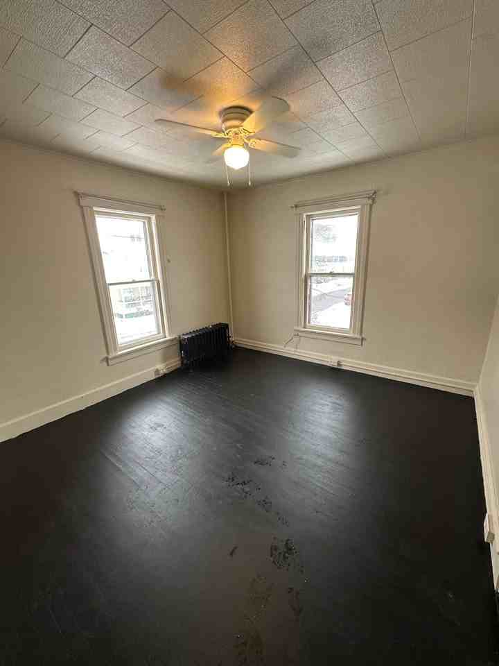 27 Duane Ave #2 - Photo 5 of 11