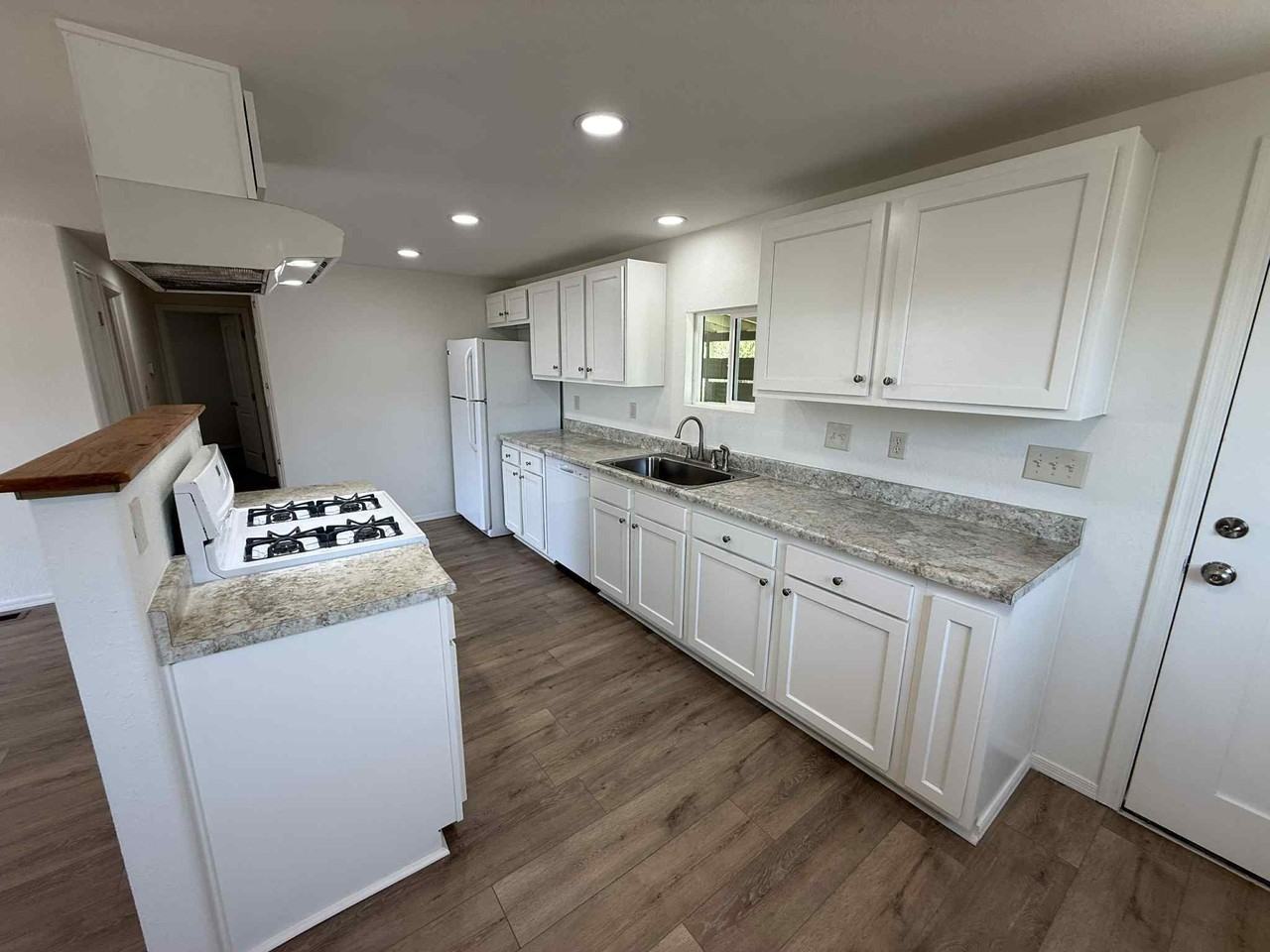 5825 W Lazy S St - Photo 7 of 23
