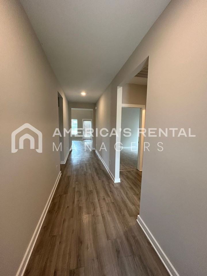 250 County Road 1701 - Photo 5 of 36