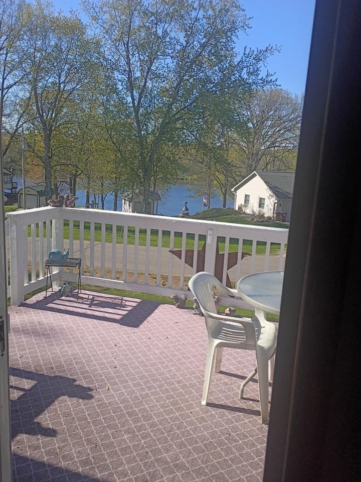 20245 Ann River Dr - Photo 2 of 10