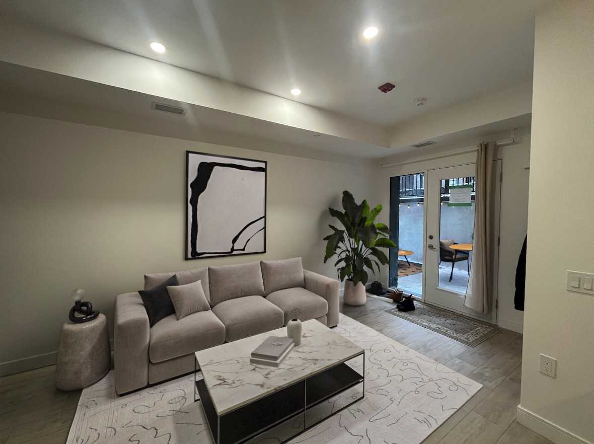 178 Clonmore Dr #6 - Photo 7 of 9