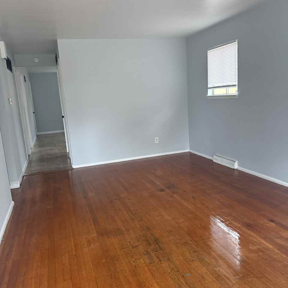 5546 Janet Ave - Photo 5 of 10