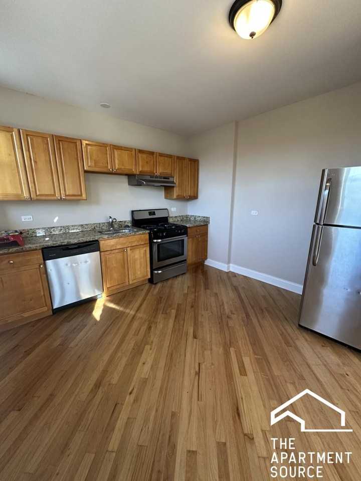 896 Green Bay Rd #16 - Photo 2 of 36