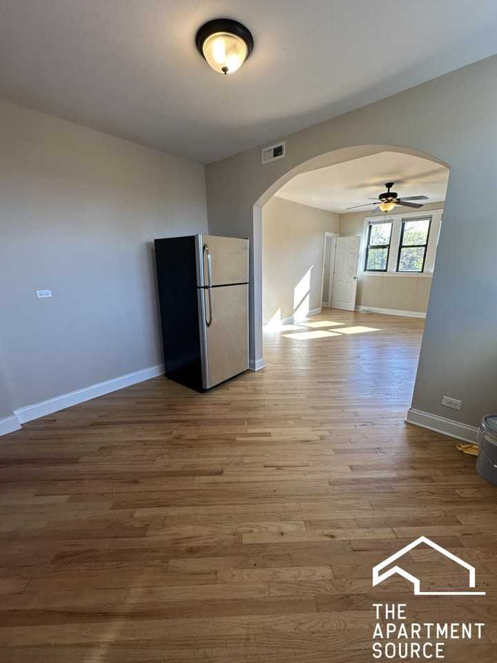 896 Green Bay Rd #16 - Photo 3 of 36