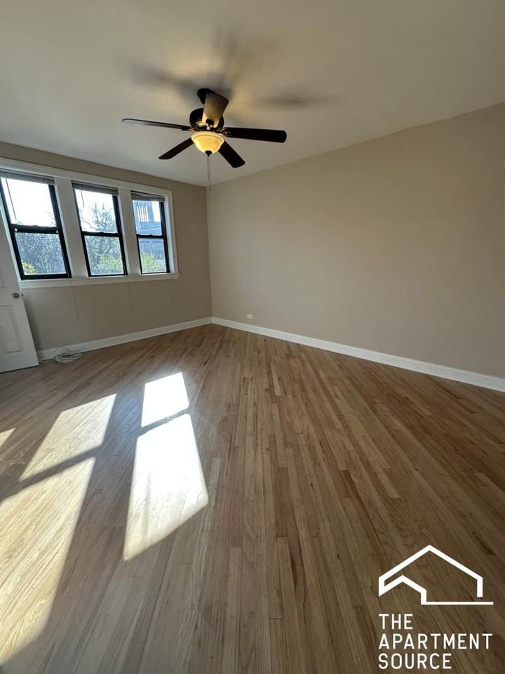 896 Green Bay Rd #16 - Photo 5 of 36