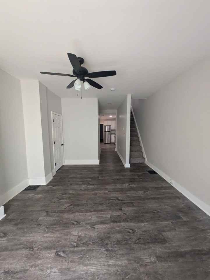 1011 N Spruce St #1 - Photo 3 of 10