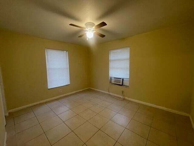 1525 W 28th St #2 - Photo 2 of 26