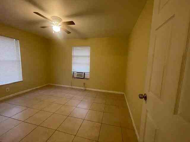 1525 W 28th St #2 - Photo 7 of 26