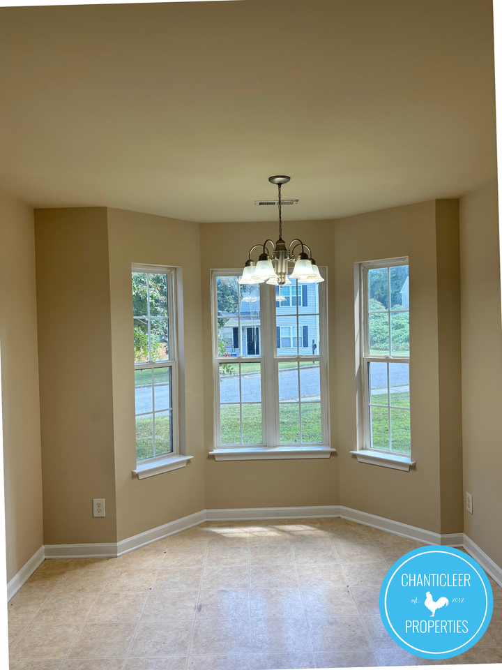 3601 Sherbourne Ln - Photo 2 of 6