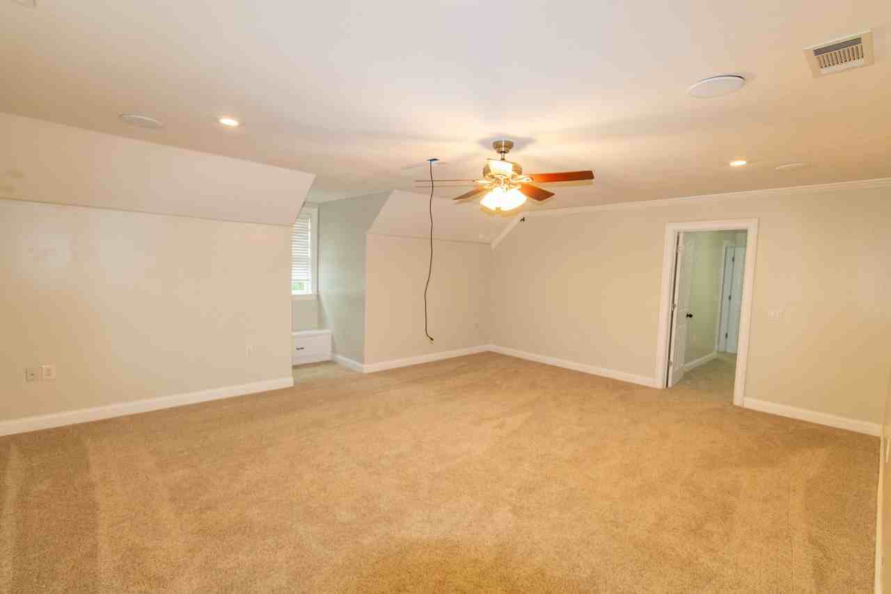 906 Monarch Cir - Photo 7 of 41
