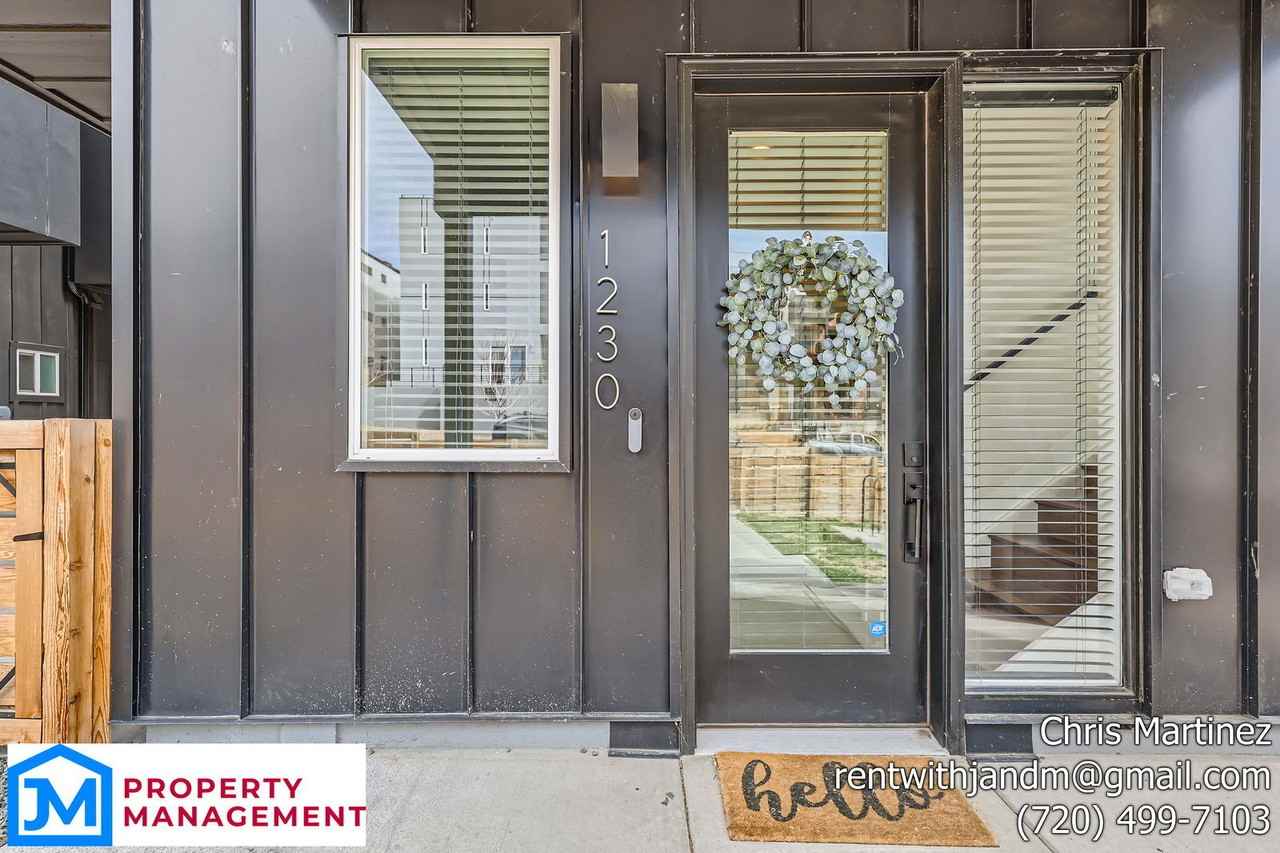 1230 Perry St #1 - Photo 5 of 22