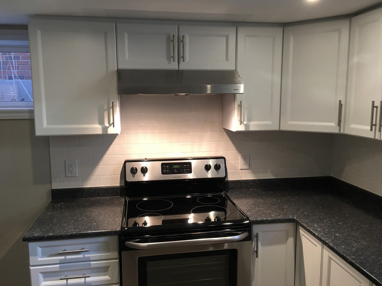 316 Baldwin St - Photo 4 of 12