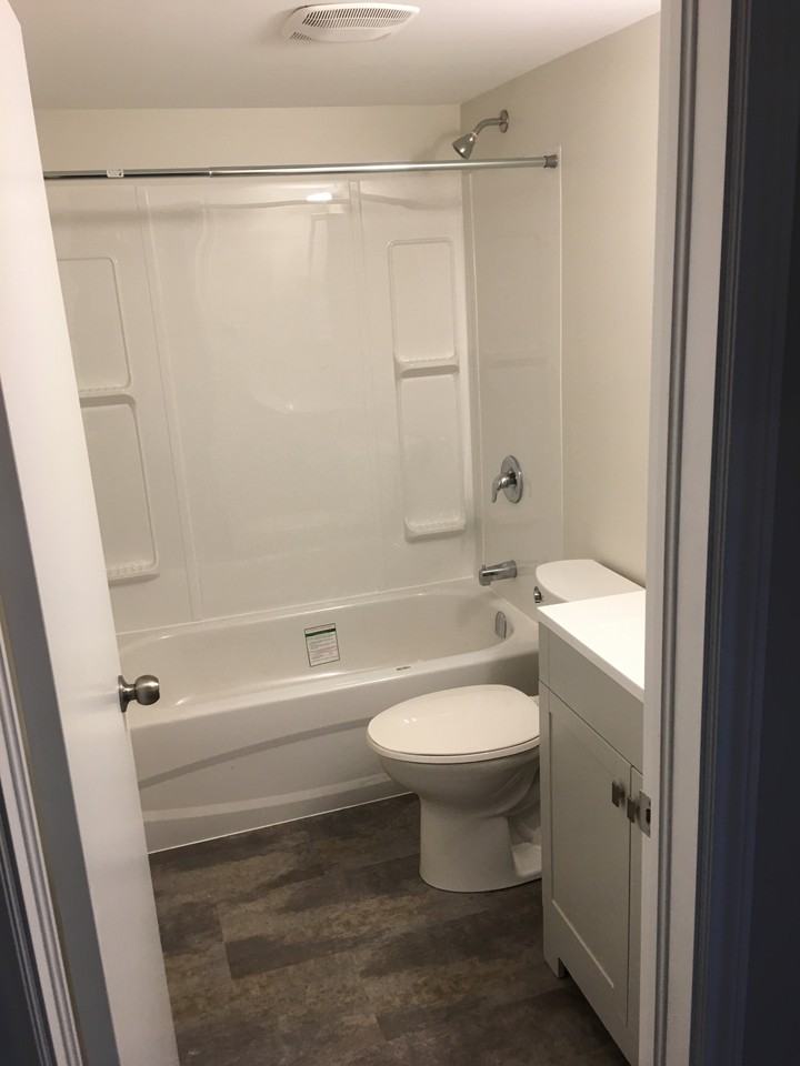 316 Baldwin St - Photo 6 of 12