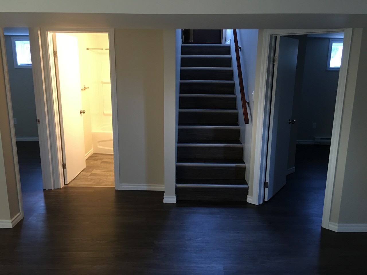 316 Baldwin St - Photo 7 of 12