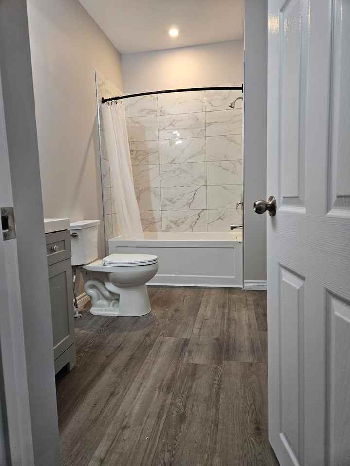 263 Bethune St - Photo 5 of 10