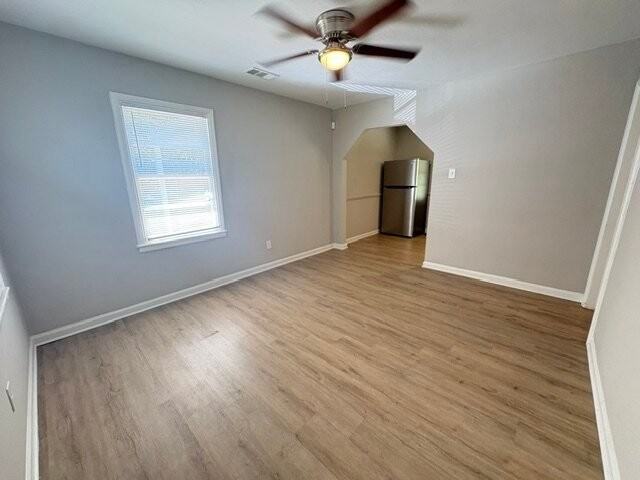 1435 John Smith Ave - Photo 3 of 13