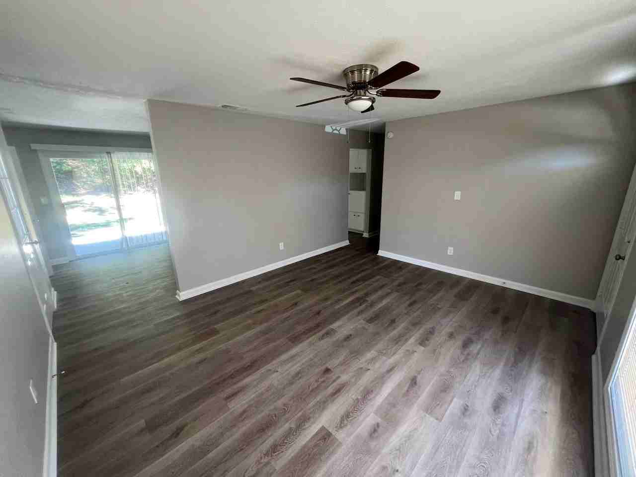 4909 Mehaffey Ct - Photo 2 of 14