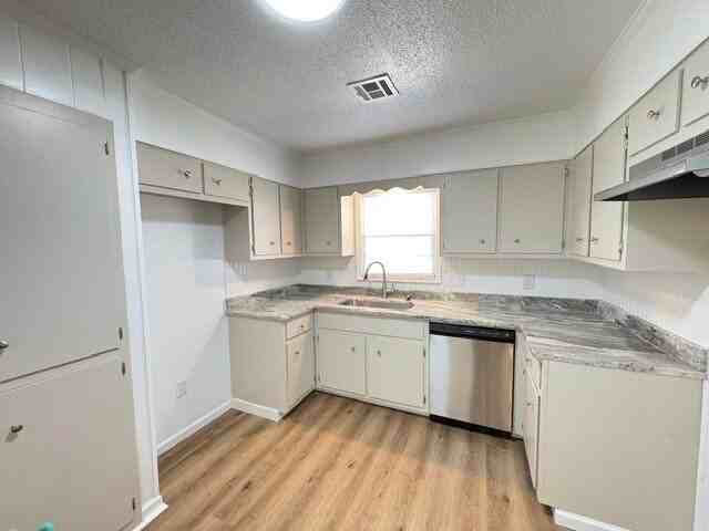 857 Queensbury Dr - Photo 6 of 21