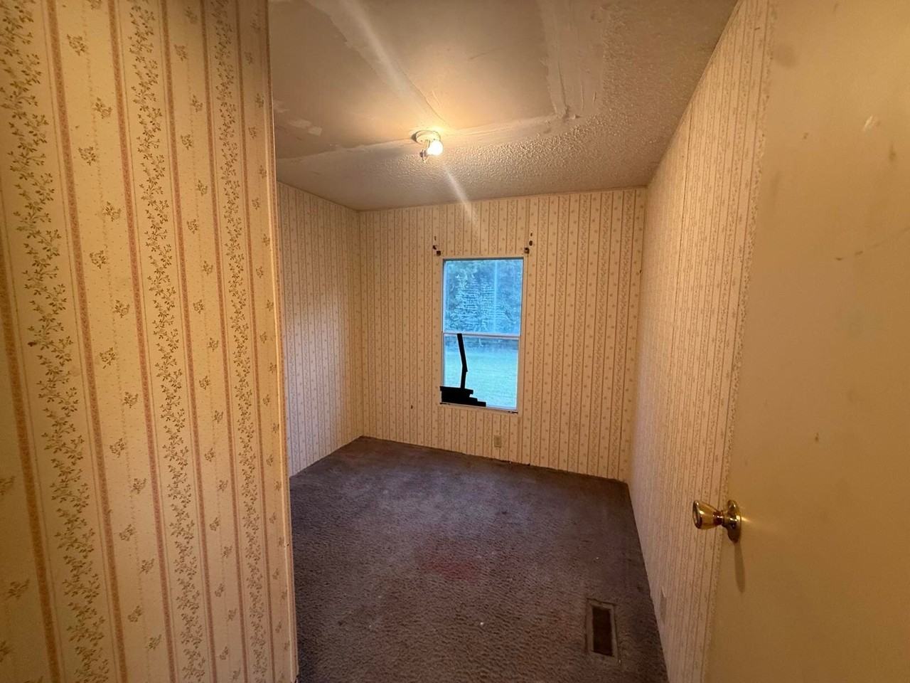 Youngsville Mhp Llc
Bear Dr - Photo 3 of 11