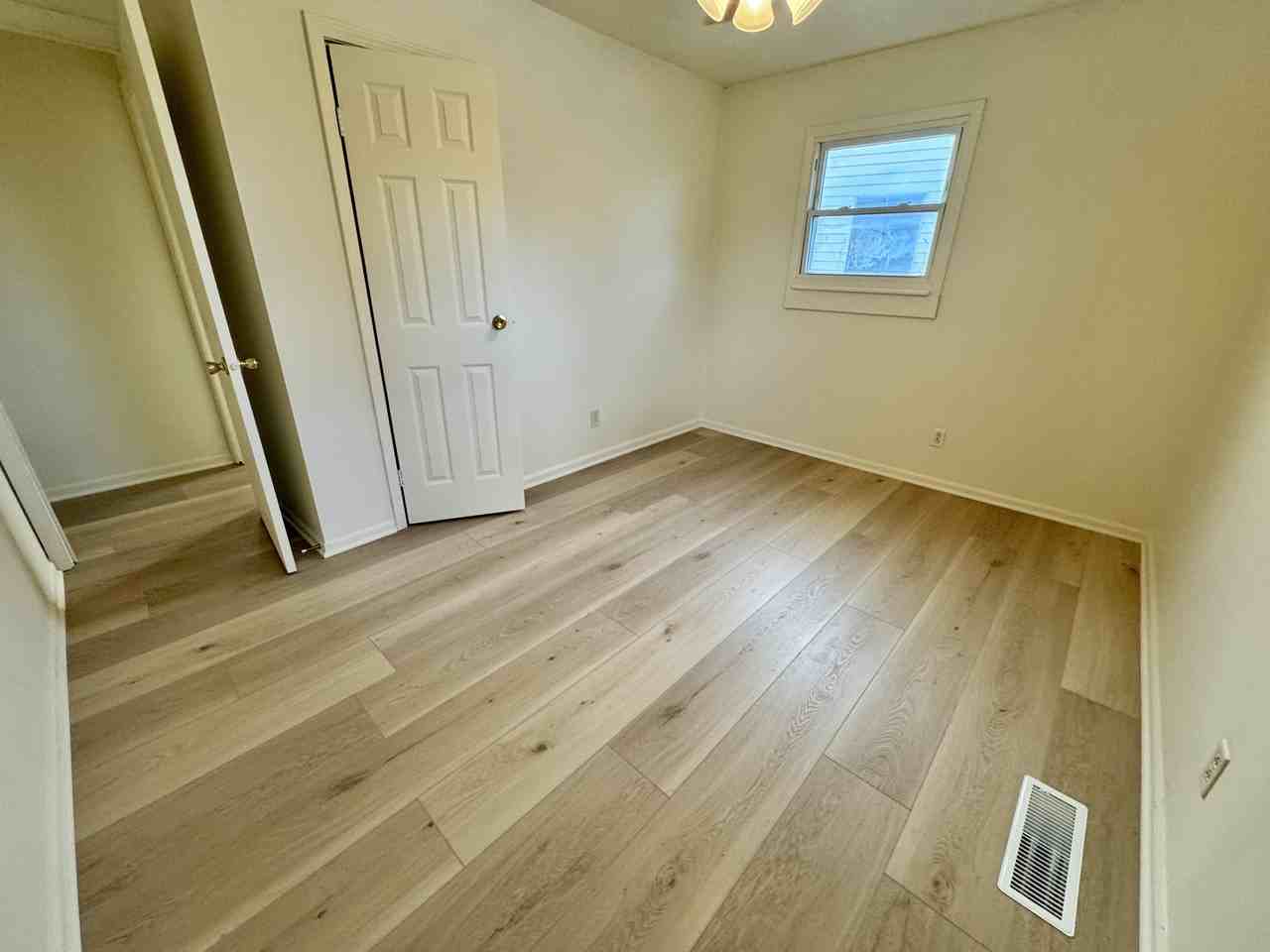 708 Maumee Dr - Photo 5 of 7