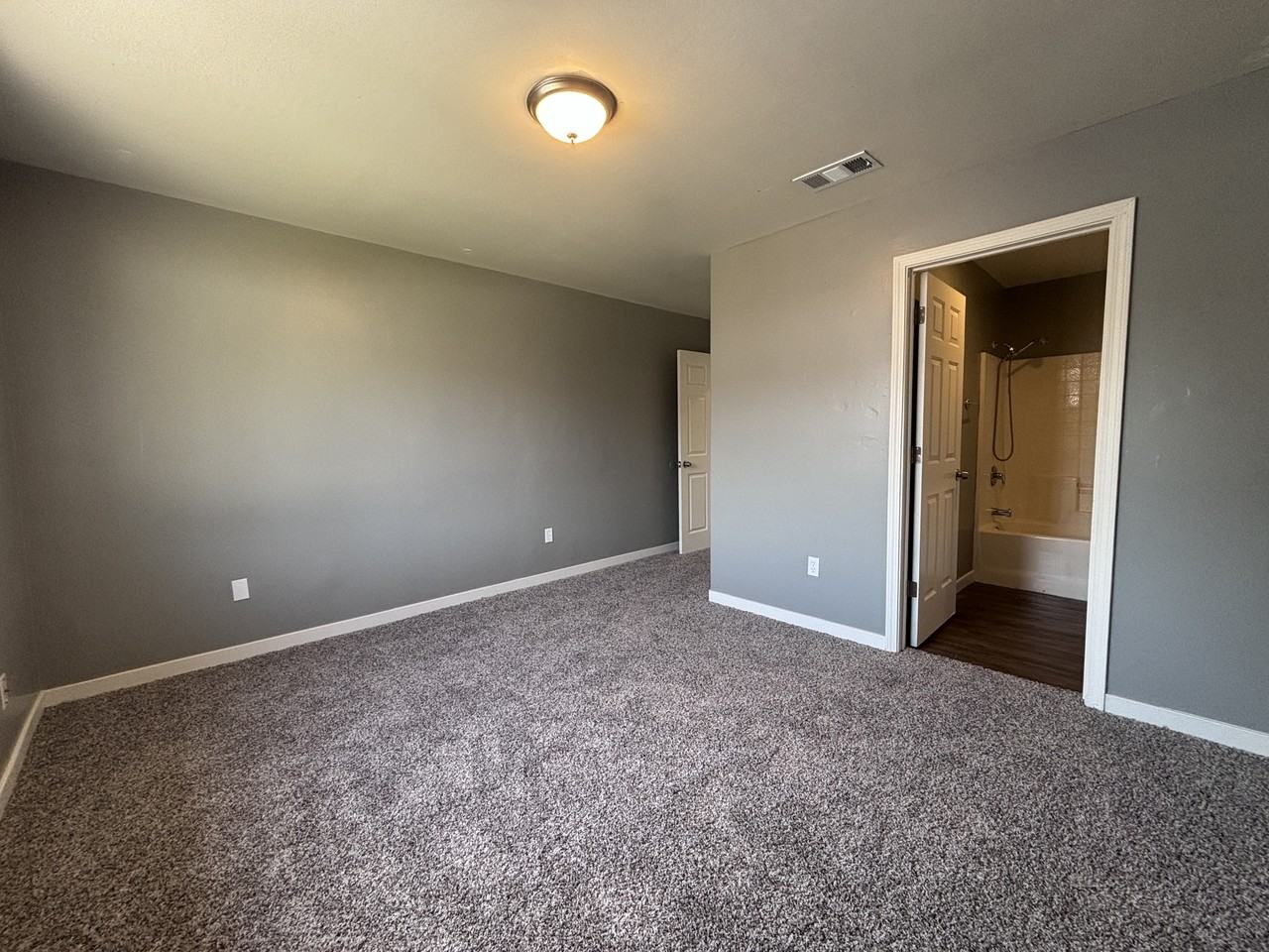 326 Beardsley Ave #1 - Photo 4 of 26