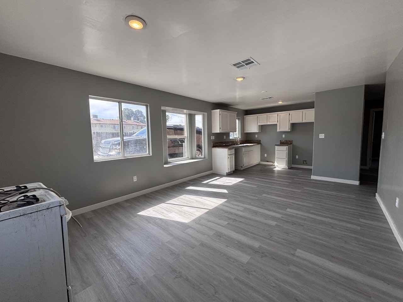 326 Beardsley Ave #1 - Photo 6 of 26