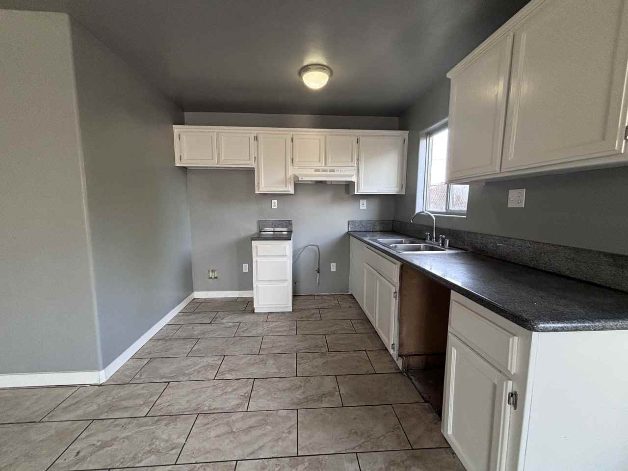 326 Beardsley Ave #2 - Photo 5 of 23