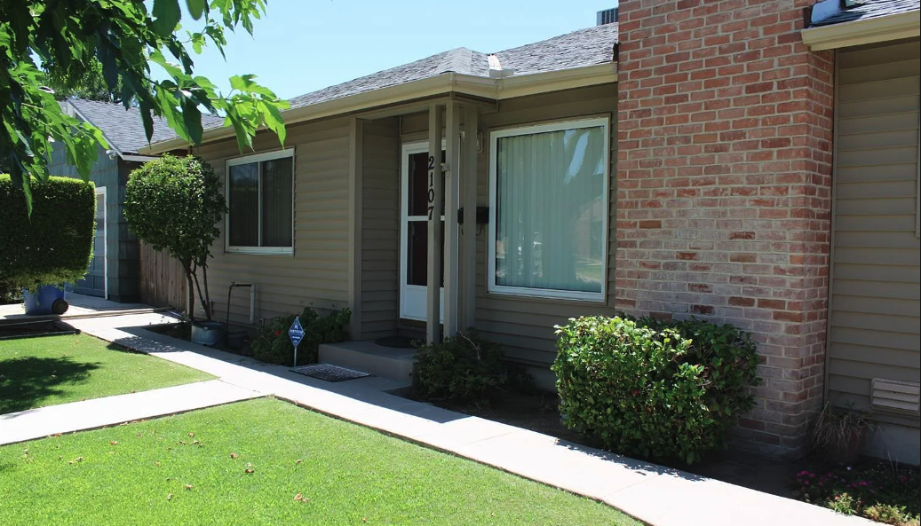 2107 Rose Marie Dr - Photo 3 of 36