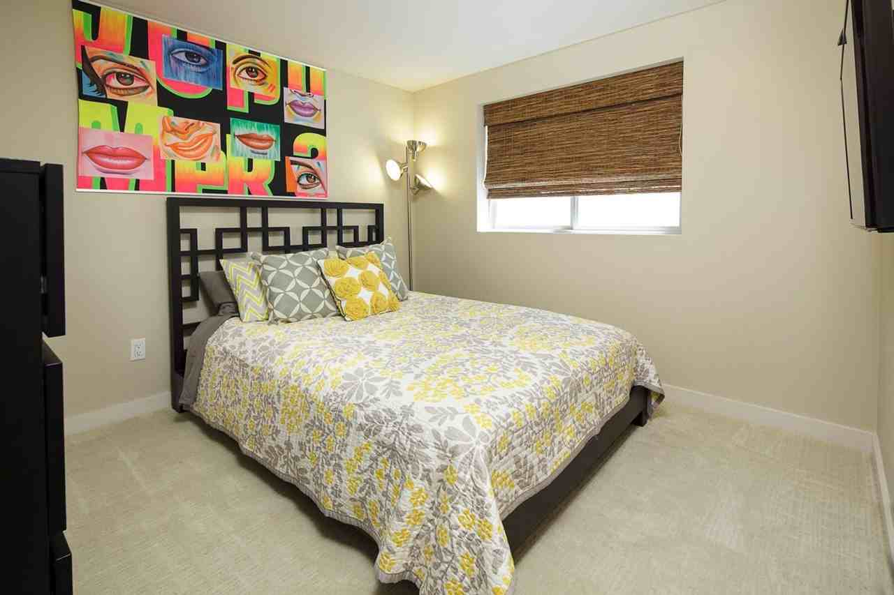 3302 Ocean Dr - Photo 5 of 31