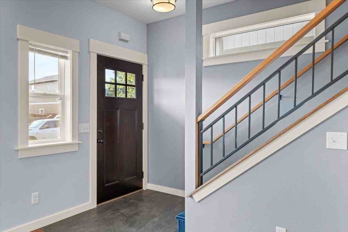 245 Wintersage Cir - Photo 4 of 23