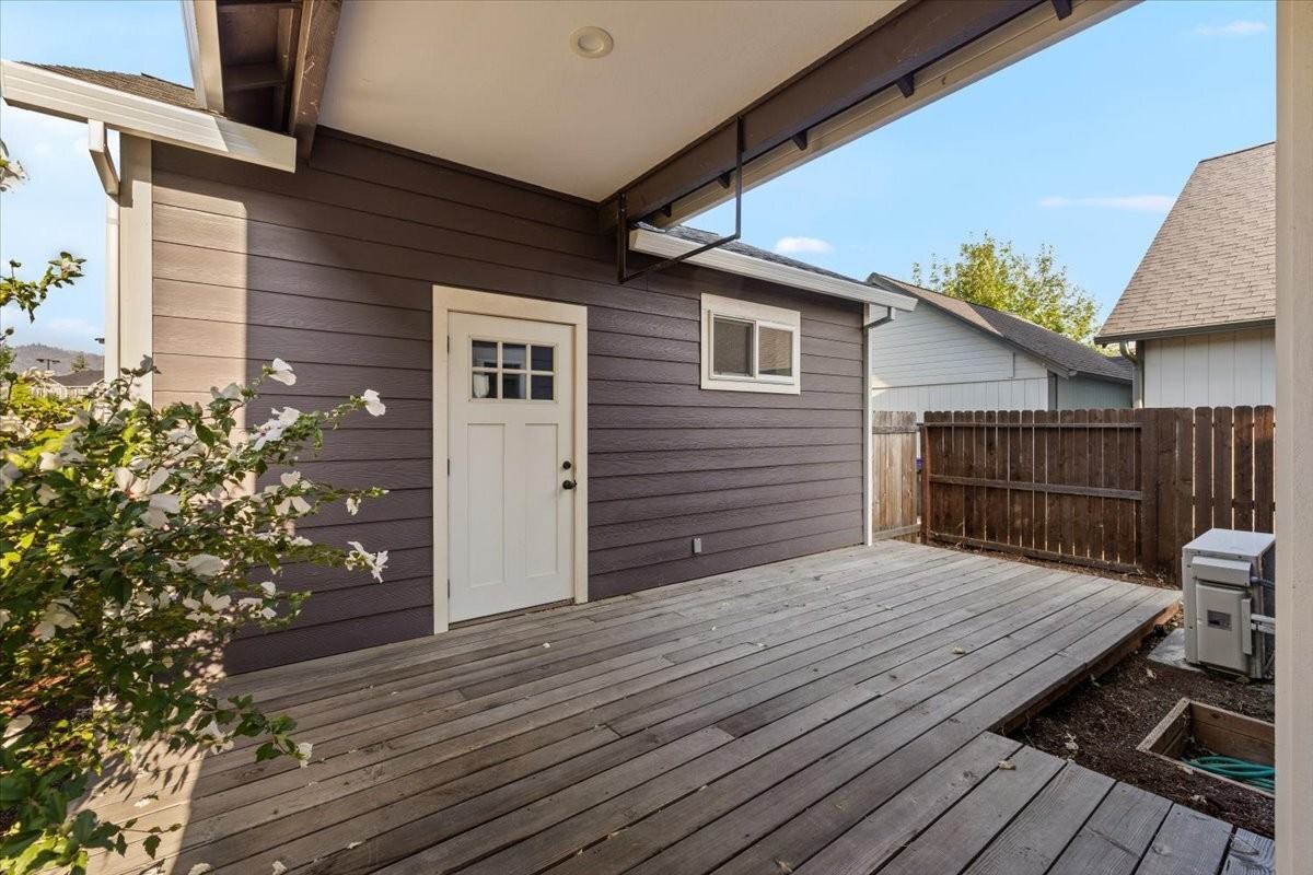 245 Wintersage Cir - Photo 6 of 23