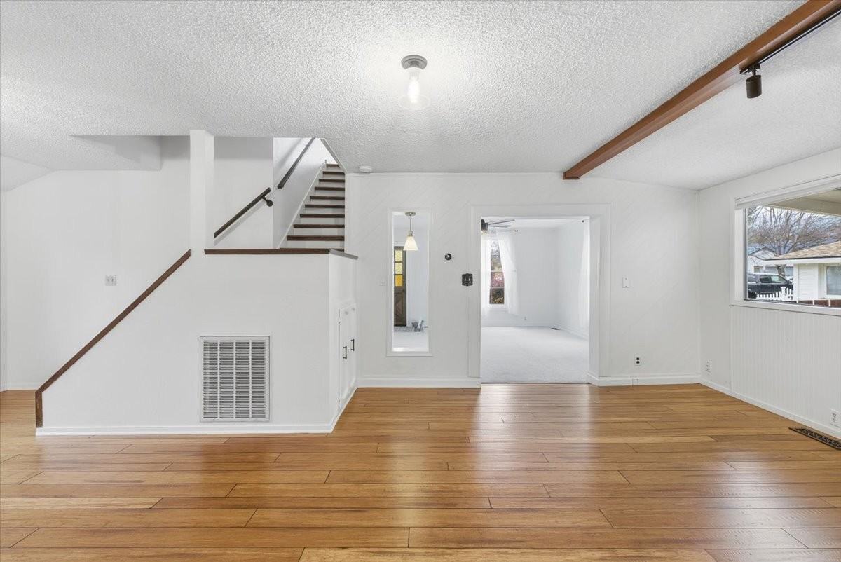 173 Helman St - Photo 2 of 30