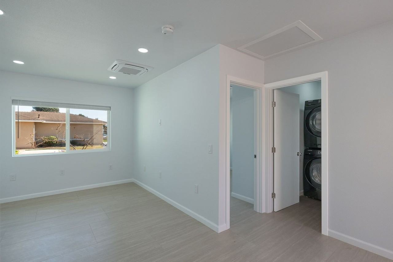 3630 S F St #2 - Photo 4 of 17