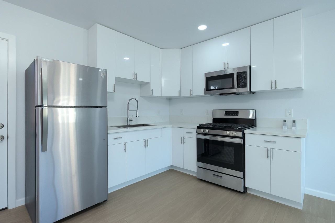 3630 S F St #2 - Photo 6 of 17