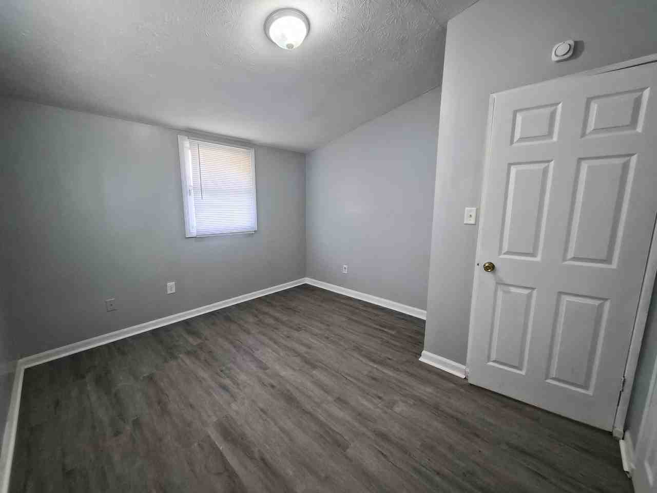 4709 Ribble Rd - Photo 3 of 16