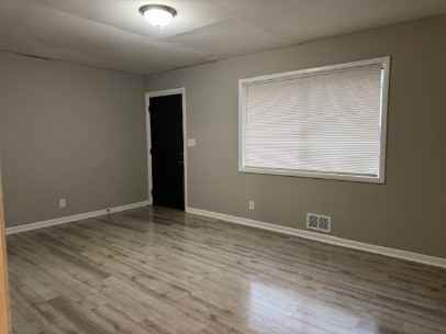 1275 Washington Rd - Photo 5 of 11