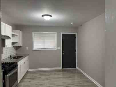 1275 Washington Rd - Photo 6 of 11