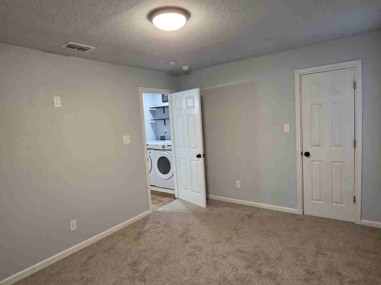 2001 N Lincoln Ave - Photo 7 of 14