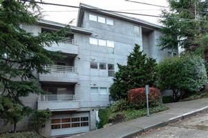 featured image of 2315 W Boston St