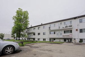 featured image of 14903 92 Ave Nw
