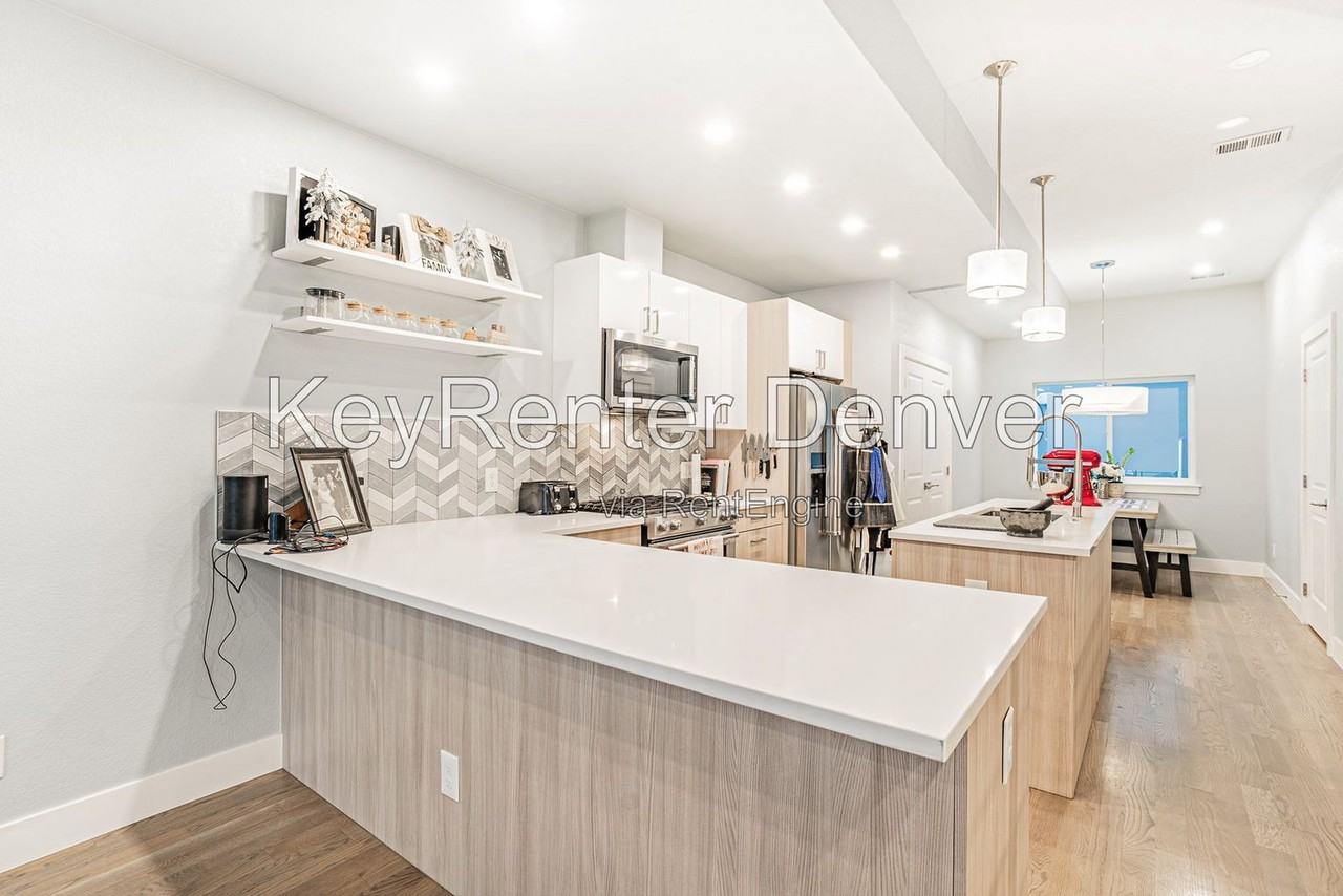1279 Osceola St - Photo 5 of 42