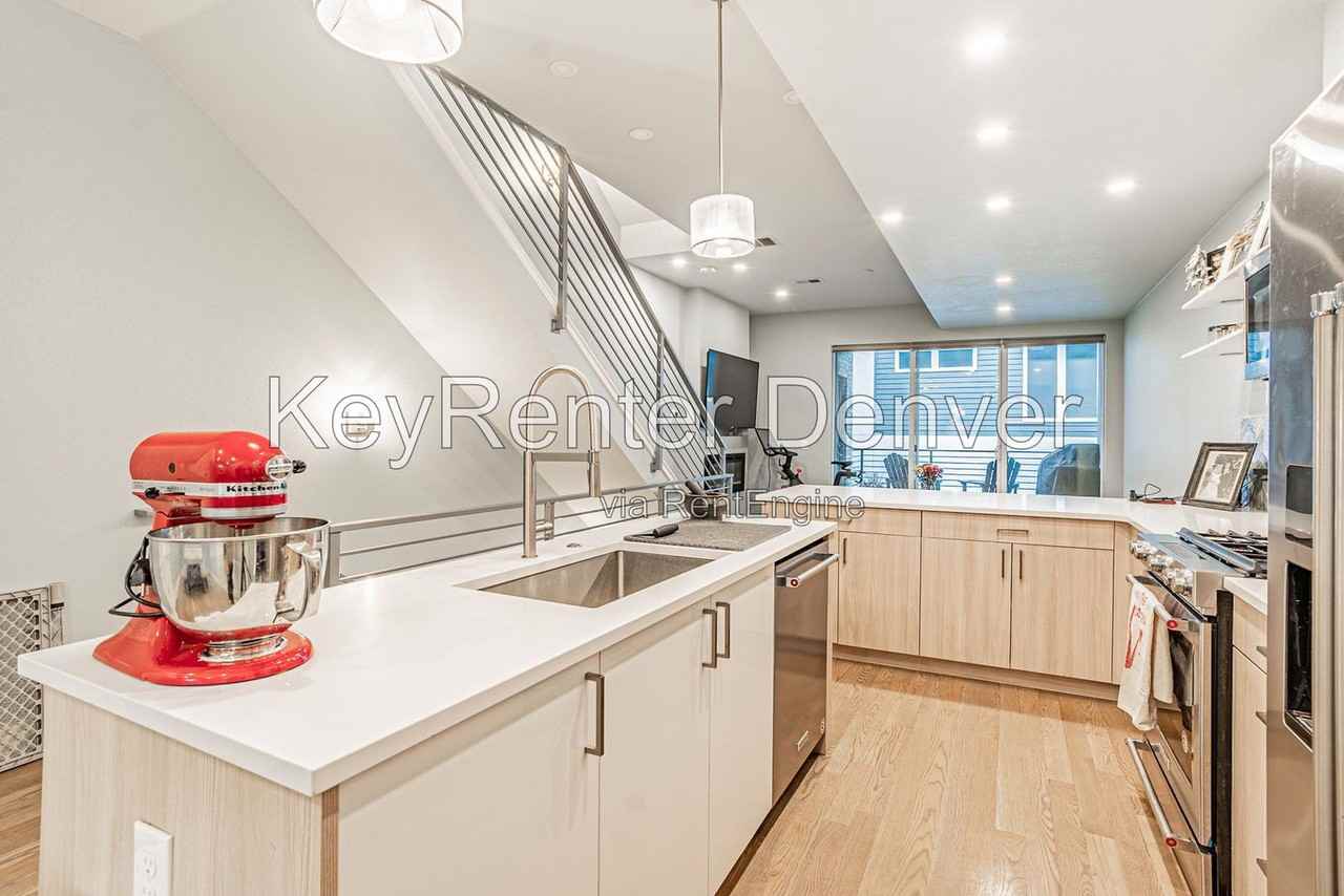 1279 Osceola St - Photo 6 of 42