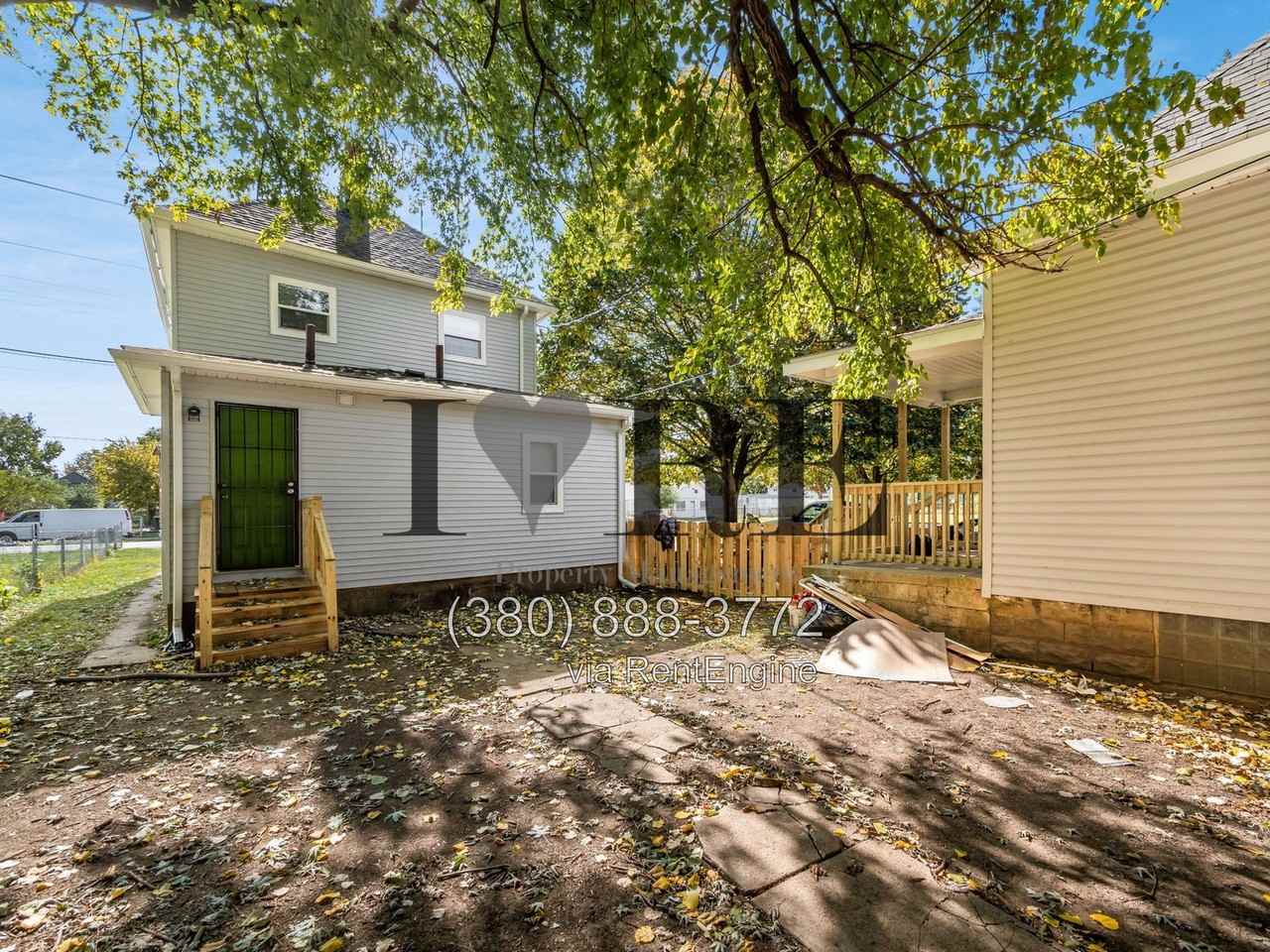878 Sullivant Ave - Photo 5 of 9