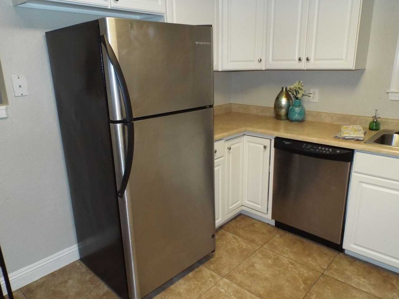 0605 - 303 Hickory St - Photo 5 of 47