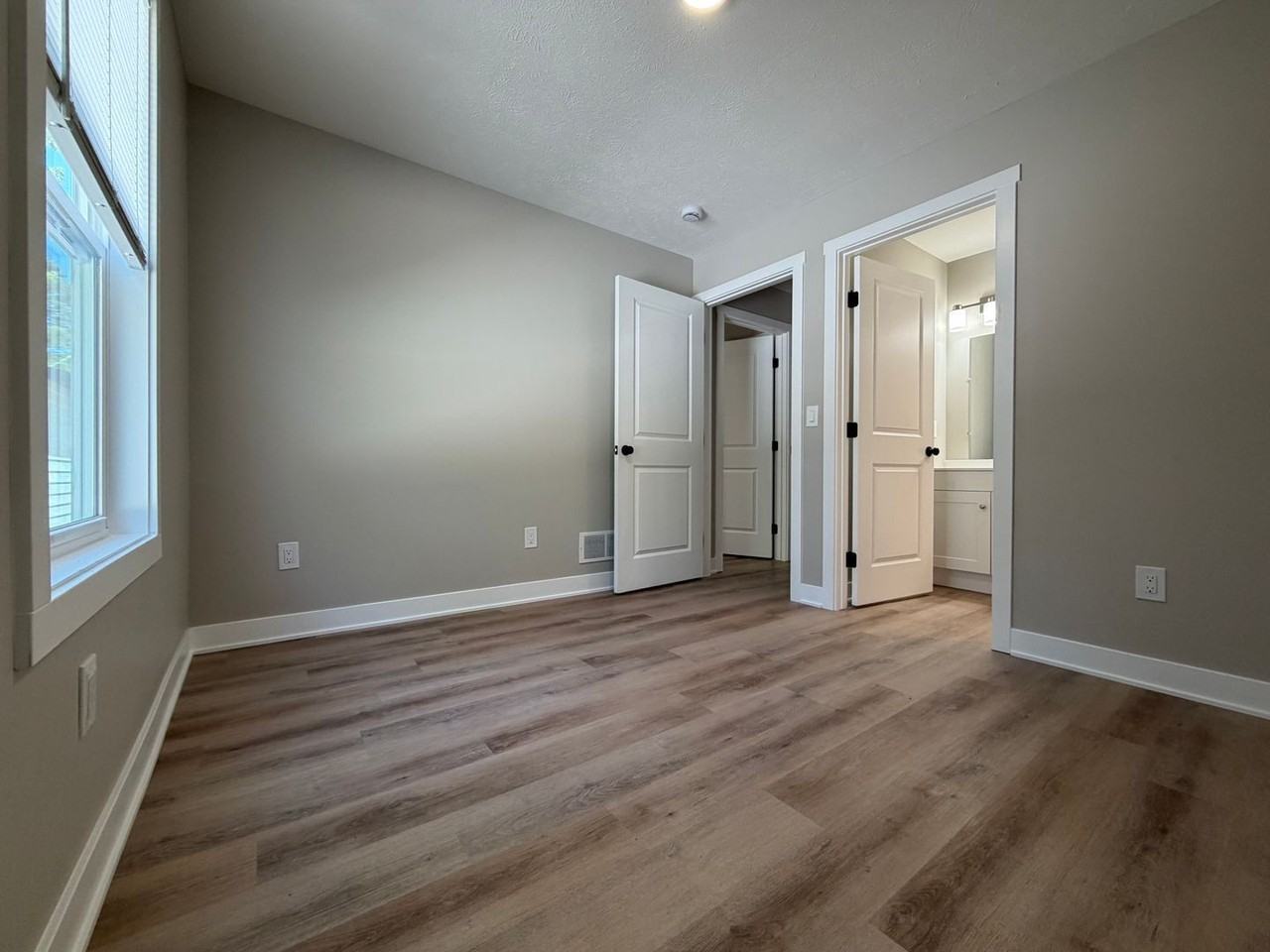 310 Allen Ave #1 - Photo 7 of 30
