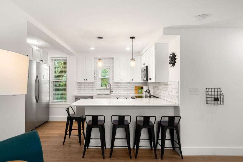 1 Bed / 1 Bath Apartment in Mission Hill - Photo 6 of 20